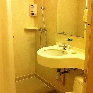 Queen Room A